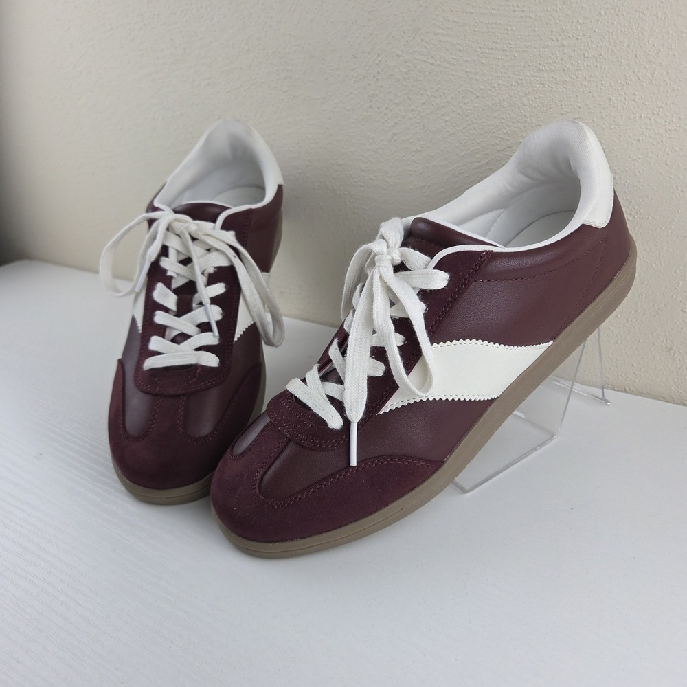 Universal Thread Fashion Sneakers Memory Foam Lace Up Leather Low Top Wmns Sz 11